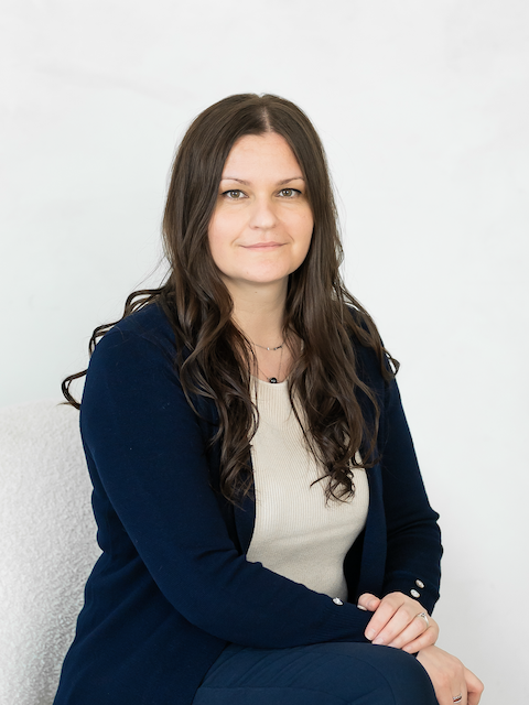 SIGs/Delia_Petrescu.png SIGs/Delia_Petrescu.png